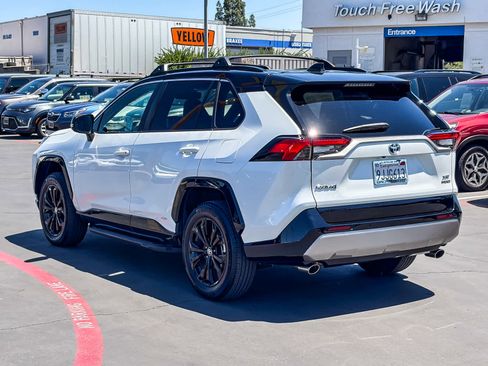 Used 2023 Toyota RAV4 XSE AWD/4WD image 2