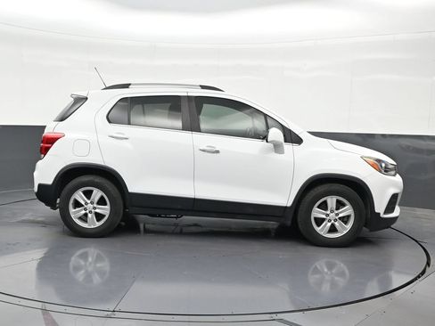 Used 2020 Chevrolet Trax LT w/ LT Convenience Package FWD image 7