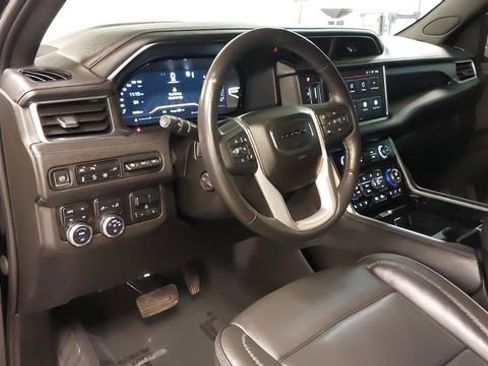 Used 2022 GMC Yukon Denali w/ Denali Ultimate Package AWD/4WD image 31