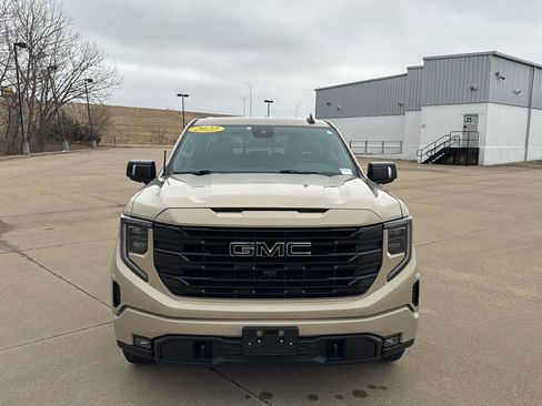 Used 2022 GMC Sierra 1500 Elevation w/ Elevation Premium Package image 8