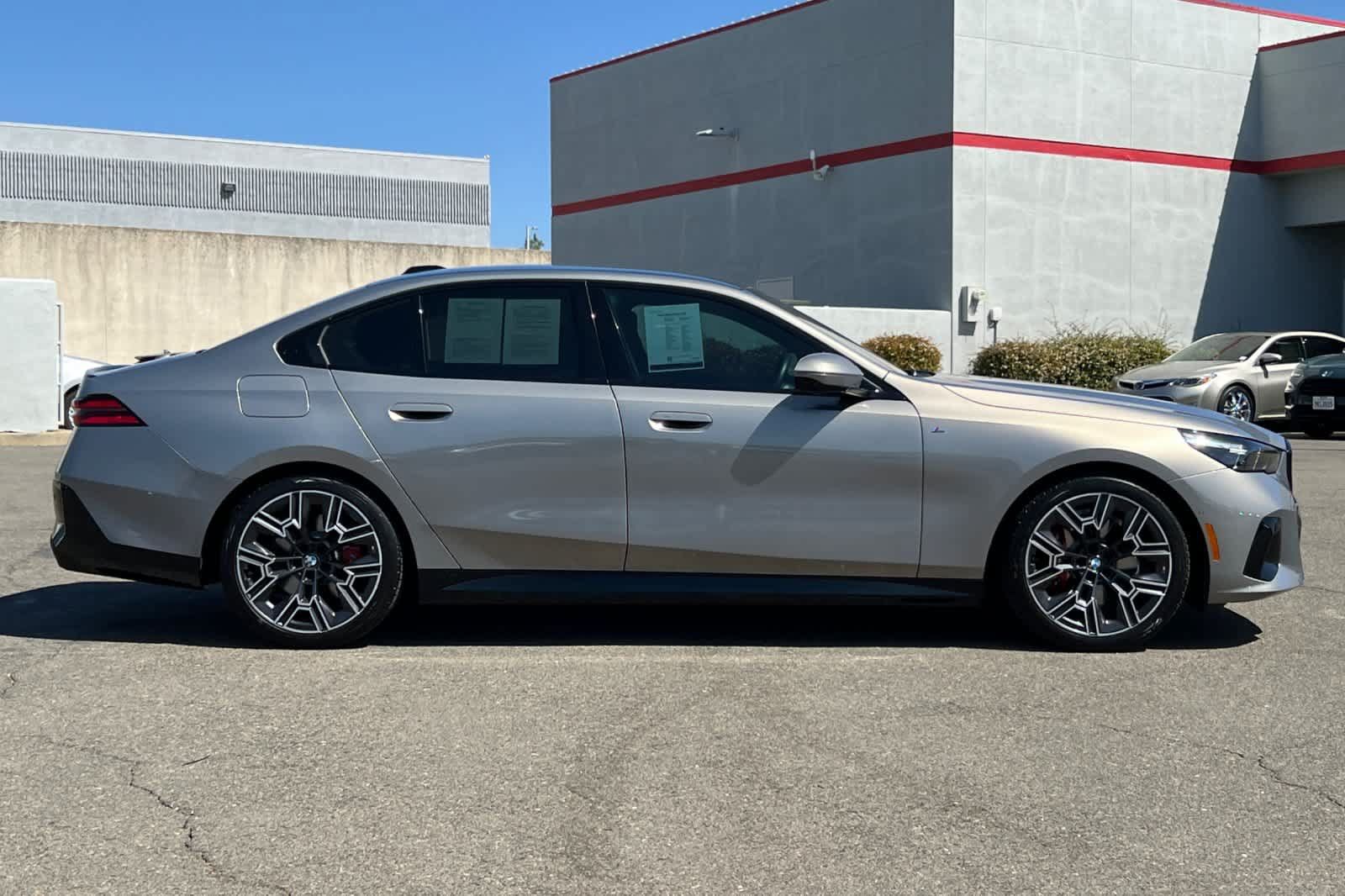Used 2024 BMW 530i w/ Executive Package RWD image 6