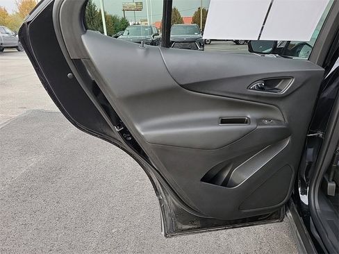 Used 2023 Chevrolet Equinox LT image 13