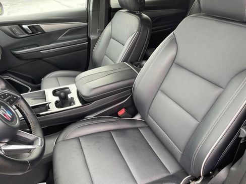 Used 2026 Buick Enclave Preferred FWD image 12