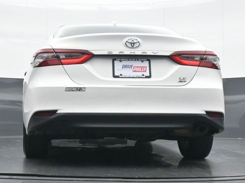 Used 2022 Toyota Camry LE image 20