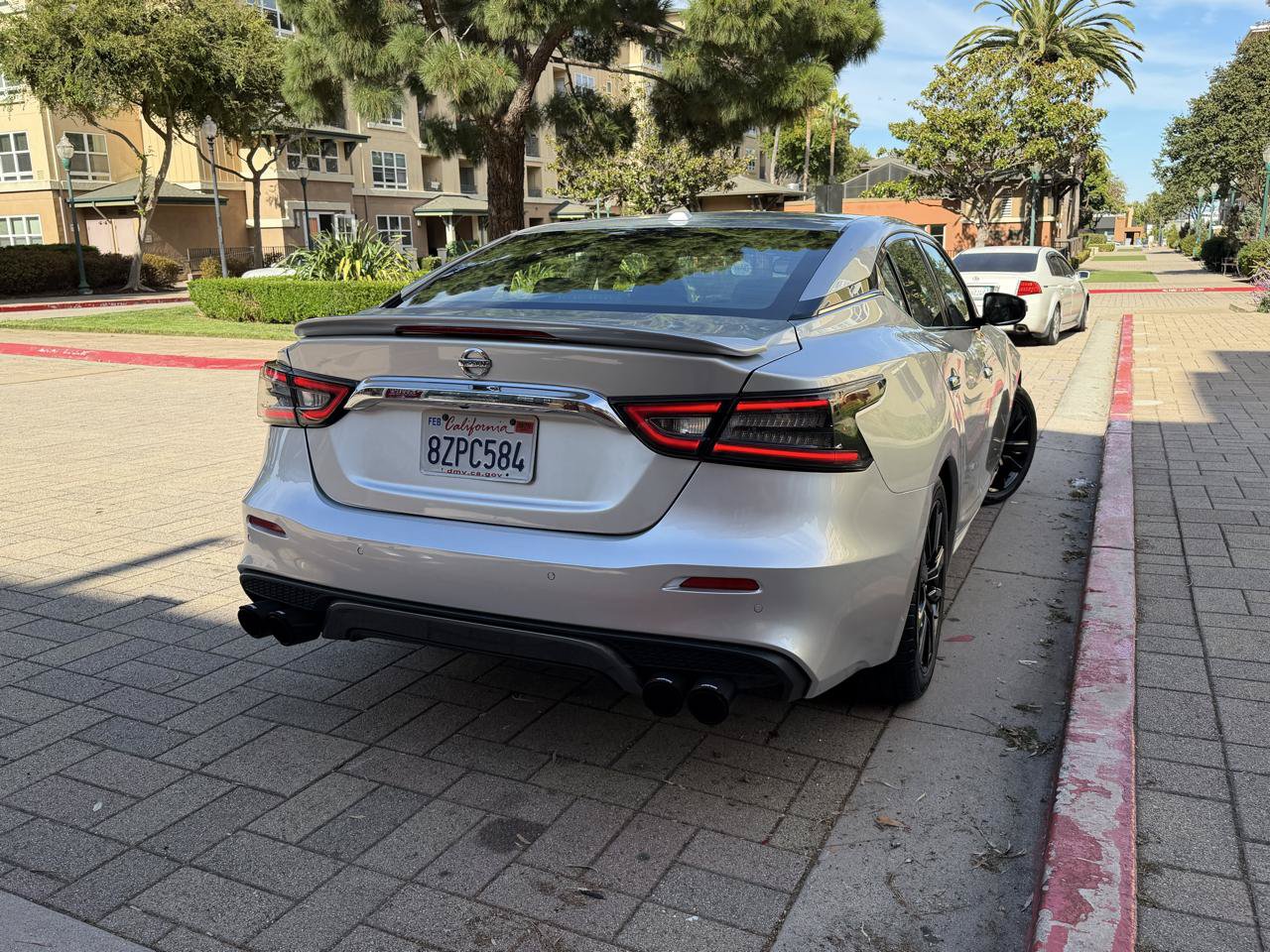 Used 2022 Nissan Maxima SV w/ Floor Mat Group FWD image 7