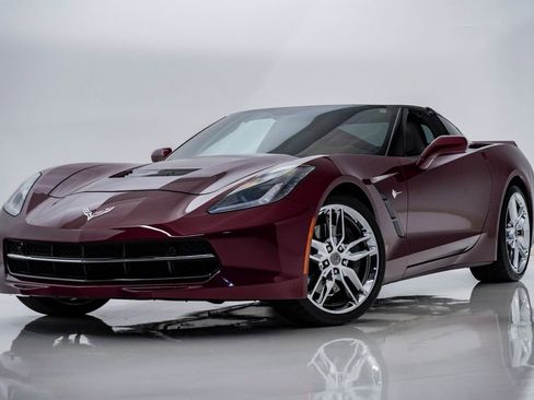 Used 2016 Chevrolet Corvette Stingray Coupe w/ 2LT Preferred Equipment Group RWD image 1