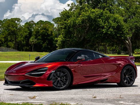 Used 2018 McLaren 720S Luxury RWD image 5