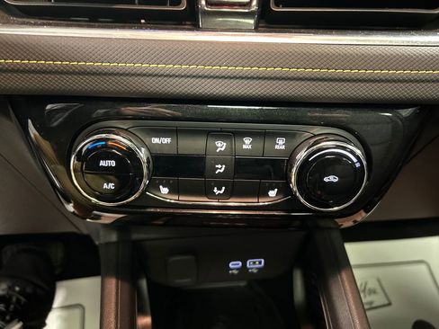 Used 2025 Chevrolet TrailBlazer ACTIV w/ Convenience Package image 19