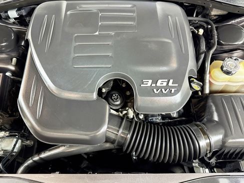 Used 2018 Dodge Charger GT image 29