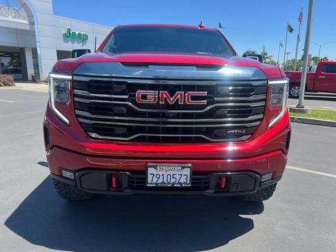Used 2024 GMC Sierra 1500 AT4 w/ Technology Package AWD/4WD image 7