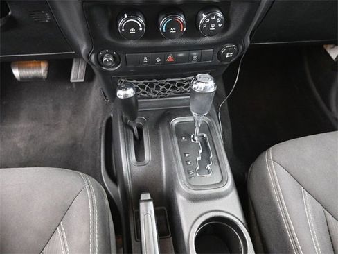 Used 2014 Jeep Wrangler Unlimited Sahara w/ Connectivity Group image 30