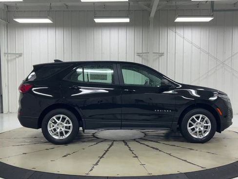 Used 2023 Chevrolet Equinox LS AWD/4WD image 9