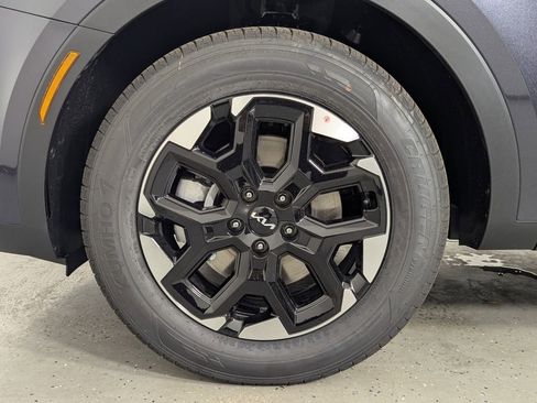 New 2026 Kia Sorento S FWD image 9