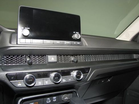 Used 2025 Honda CR-V EX image 7