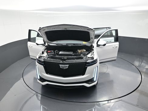 Used 2023 Cadillac Escalade ESV Sport Platinum image 12