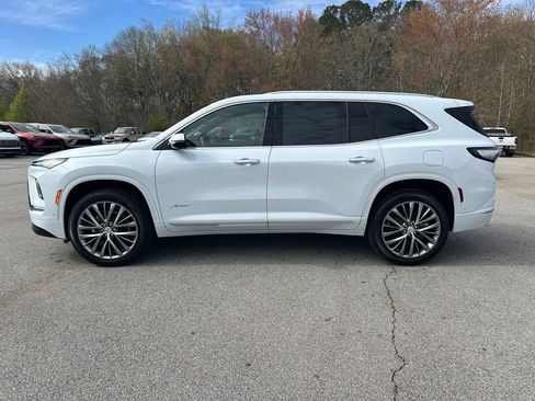 New 2026 Buick Enclave Avenir w/ Super Cruise Package image 9