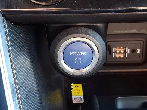 Used 2021 Toyota Venza XLE w/ Softex Package image 22