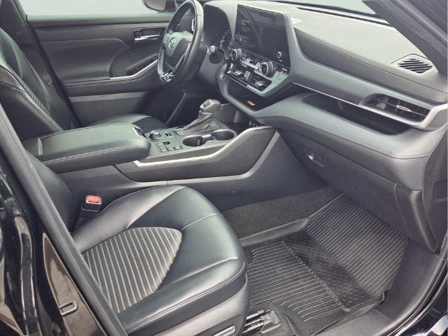 Used 2023 Toyota Highlander XSE AWD/4WD image 20