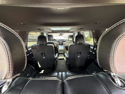 Used 2022 Jeep Grand Cherokee L Overland w/ Luxury Tech Group IV AWD/4WD image 19