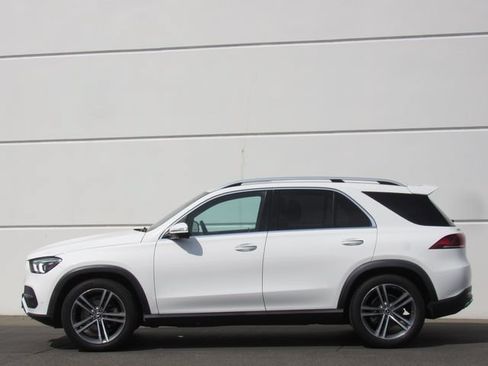 Certified 2022 Mercedes-Benz GLE 350 4MATIC w/ Premium Package image 3