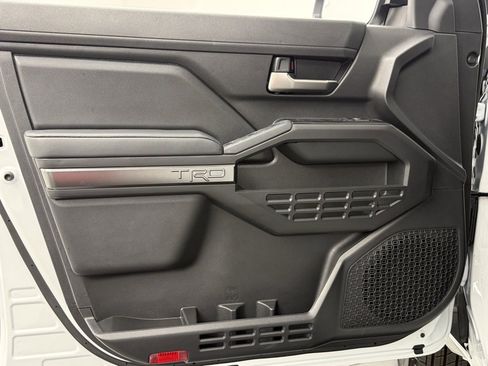 Used 2025 Toyota Tacoma TRD Off-Road image 13
