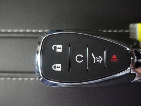 Used 2024 Chevrolet Blazer LT w/ Convenience Package FWD image 16