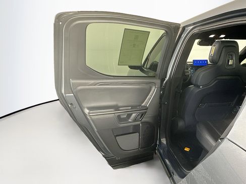 Used 2022 Rivian R1T Adventure image 25