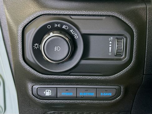 Used 2023 Jeep Wrangler Unlimited Rubicon 4xe w/ Cold Weather Group AWD/4WD image 16