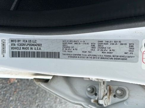 Used 2025 RAM 1500 Laramie image 15