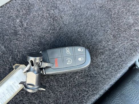 Used 2026 Jeep Compass Trailhawk AWD/4WD image 21