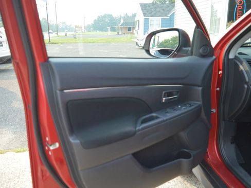 Used 2017 Mitsubishi Outlander Sport ES AWD/4WD image 22