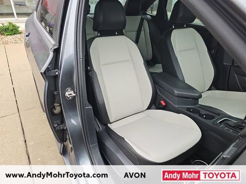 Used 2019 Volkswagen Jetta R-Line FWD image 32