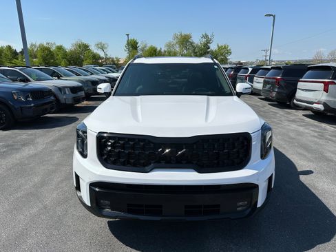 Used 2025 Kia Telluride SX Prestige X-Line AWD/4WD image 2