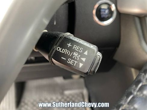 Used 2019 Toyota Highlander SE FWD image 23