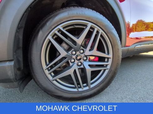 Used 2025 Ford Explorer ST-Line w/ ST-Line Street Pack AWD/4WD image 34