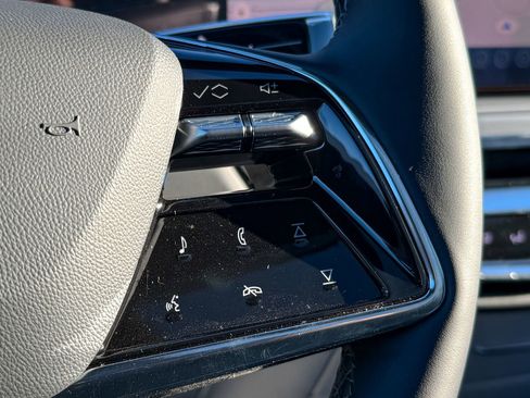 New 2026 Cadillac Lyriq Luxury image 24