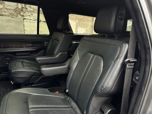 Used 2019 Ford Expedition Max Limited w/ Texas Edition Package RWD image 26