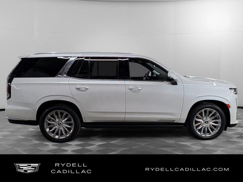 Used 2022 Cadillac Escalade Premium Luxury w/ Performance Package AWD/4WD image 6