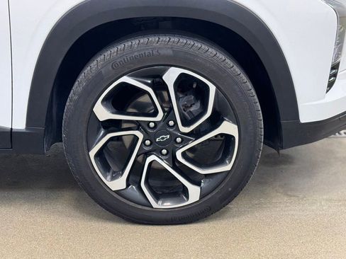 Used 2024 Chevrolet Trax RS w/ Driver Confidence Package FWD image 4