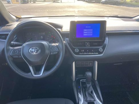 Used 2025 Toyota Corolla Cross AWD Hybrid image 14
