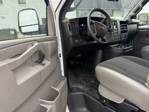 Used 2025 Chevrolet Express 2500 w/ Driver Convenience Package RWD image 13
