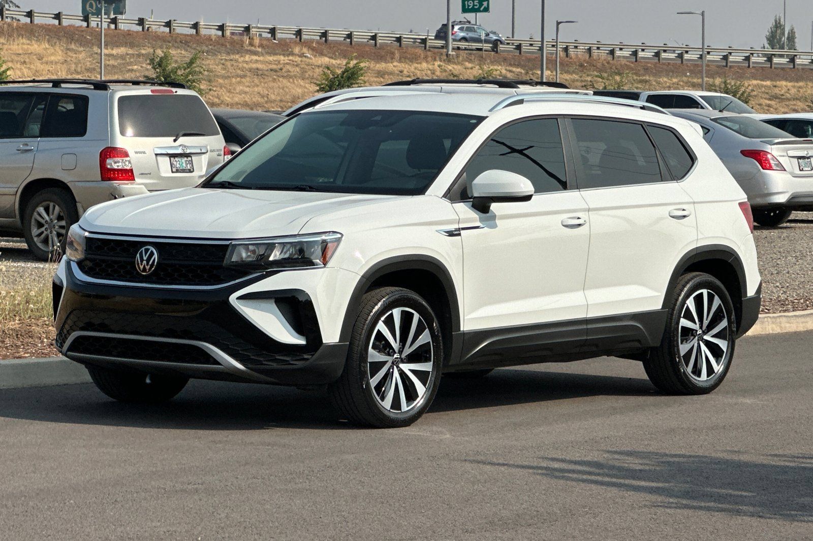 Used 2022 Volkswagen Taos SE AWD/4WD image 7