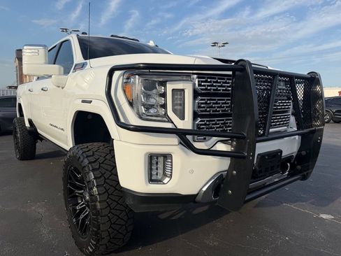 Used 2020 GMC Sierra 3500 Denali w/ Denali Ultimate Package AWD/4WD image 2
