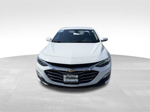 Used 2021 Chevrolet Malibu LT FWD image 2