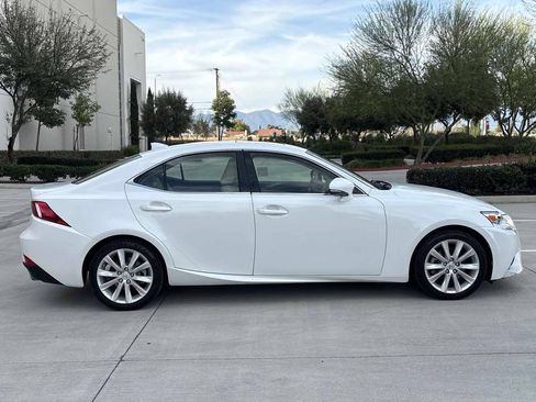 Used 2015 Lexus IS 250 RWD image 6