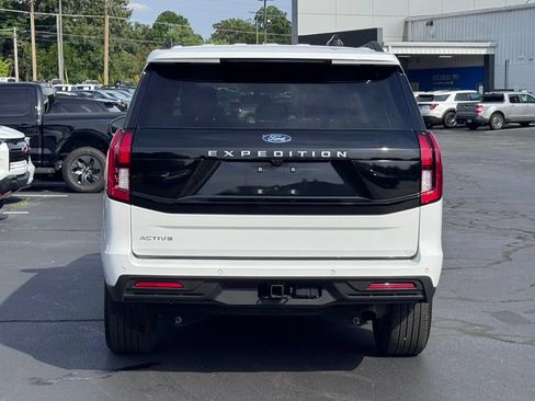 Used 2025 Ford Expedition Active RWD image 21