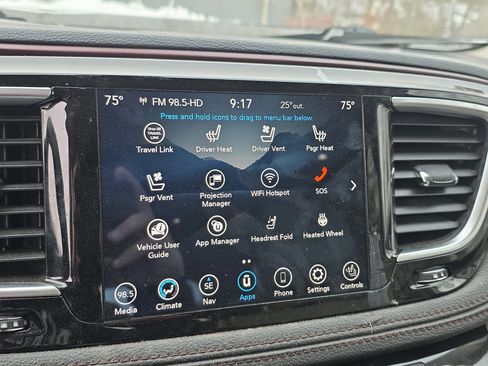 Used 2020 Chrysler Pacifica Limited image 27