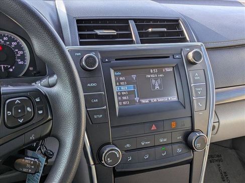 Used 2016 Toyota Camry LE image 12