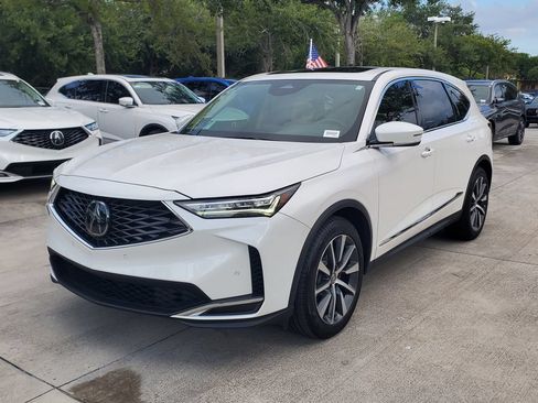 Certified 2025 Acura MDX w/ Technology Package FWD image 3
