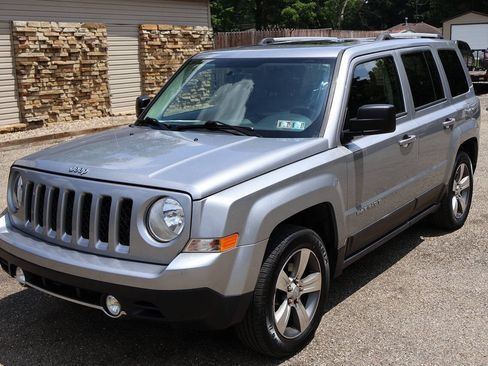 Used 2016 Jeep Patriot High Altitude FWD image 3
